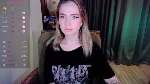 Snapshot of shyfoxxxy chatting on 16, 10, 2025 Effie online show from 16, 10, 2025