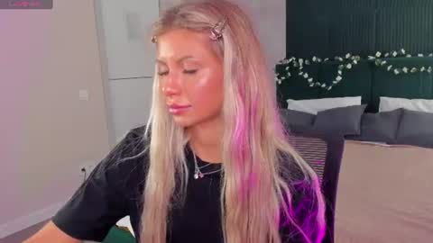 Snapshot of sidny_beth chatting on 30, 7, 2026 Sidny online show from 30, 7, 2026