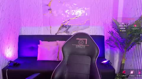 Snapshot of siena_tay chatting on 4, 3, 2026 Siena online show from 4, 3, 2026