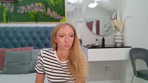 Sienna online show from 14, 9, 2025