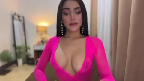 MISS YSABELLE online show from 14, 7, 2026