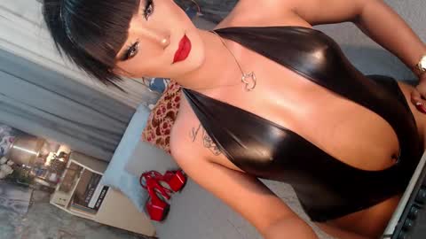 Snapshot of sierrafina_mcbride chatting on 5, 3, 2026 Sierrafina online show from 5, 3, 2026