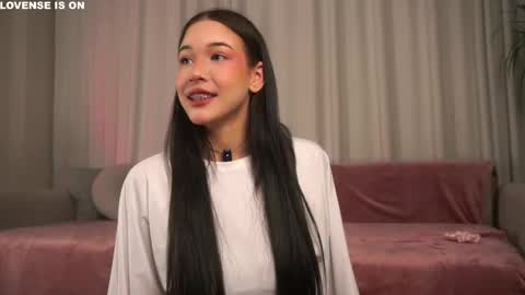 Eva  online show from 5, 12, 2025