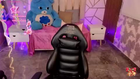 Siiam Tay online show from 3, 12, 2025