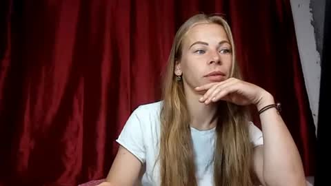 JULIANA online show from 2, 8, 2026