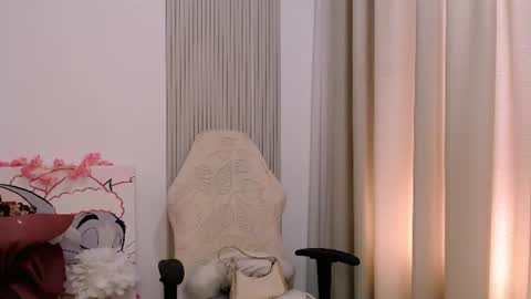 silk_ann online show from 10, 7, 2026