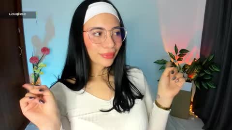 Snapshot of silvanna_moore chatting on 21, 11, 2025 Silvanna online show from 21, 11, 2025