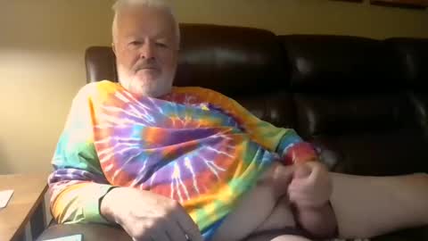 Daddy Bear online show from 31, 10, 2025