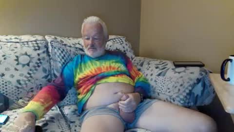 Daddy Bear online show from 4, 5, 2026
