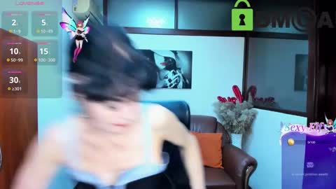 Silvia Wallec online show from 7, 3, 2025