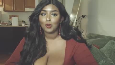 Snapshot of siminfox chatting on 5, 12, 2025 Simin Fox online show from 5, 12, 2025