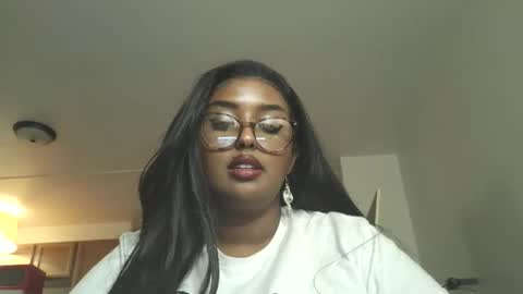 Snapshot of siminfox chatting on 7, 3, 2026 Simin Fox online show from 7, 3, 2026