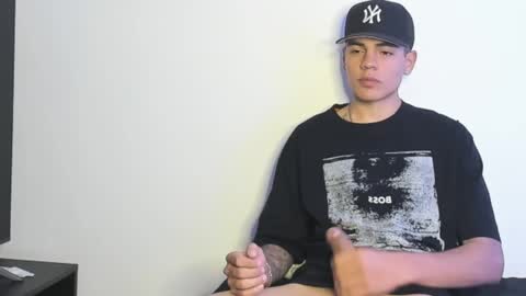 Snapshot of simon_alvarez01 chatting on 3, 3, 2025 Simon Independent Model online show from 3, 3, 2025