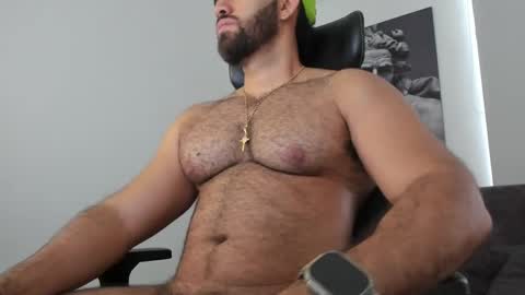 simon_leon01 online show from 7, 4, 2026