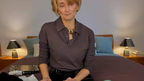 Simona  online show from 1, 5, 2026