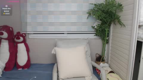 simonastephanie online show from 22, 9, 2025
