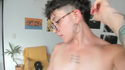 Sim. online show from 15, 1, 2025