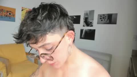 Sim. online show from 22, 1, 2025