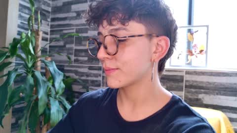 Sim. online show from 8, 3, 2025