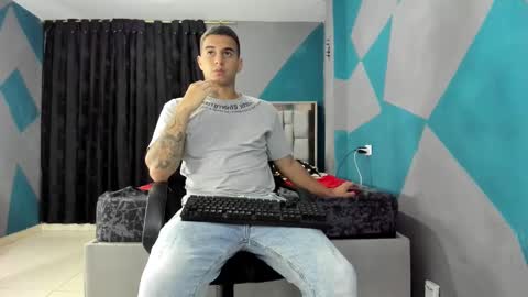 Snapshot of simonkeler chatting on 20, 2, 2025 SIMON KELER online show from 20, 2, 2025