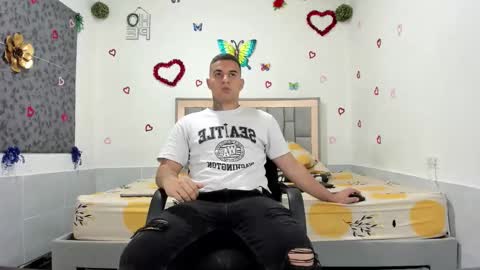 Snapshot of simonkeler chatting on 9, 9, 2025 SIMON KELER online show from 9, 9, 2025