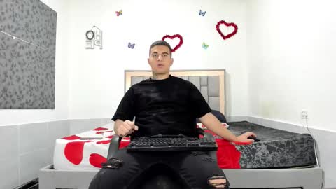 Snapshot of simonkeler chatting on 29, 9, 2025 SIMON KELER online show from 29, 9, 2025