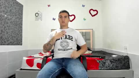 Snapshot of simonkeler chatting on 3, 10, 2025 SIMON KELER online show from 3, 10, 2025