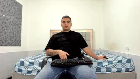 Snapshot of simonkeler chatting on 9, 1, 2026 SIMON KELER online show from 9, 1, 2026