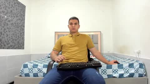 Snapshot of simonkeler chatting on 19, 1, 2026 SIMON KELER online show from 19, 1, 2026