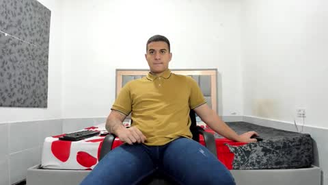 Snapshot of simonkeler chatting on 8, 2, 2026 SIMON KELER online show from 8, 2, 2026