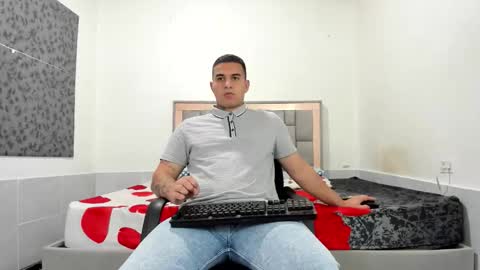 Snapshot of simonkeler chatting on 17, 2, 2026 SIMON KELER online show from 17, 2, 2026