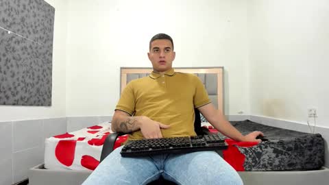 Snapshot of simonkeler chatting on 19, 2, 2026 SIMON KELER online show from 19, 2, 2026