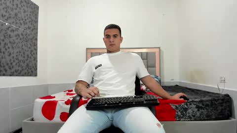 Snapshot of simonkeler chatting on 20, 2, 2026 SIMON KELER online show from 20, 2, 2026