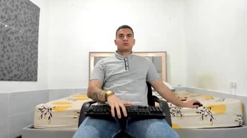 Snapshot of simonkeler chatting on 11, 3, 2026 SIMON KELER online show from 11, 3, 2026