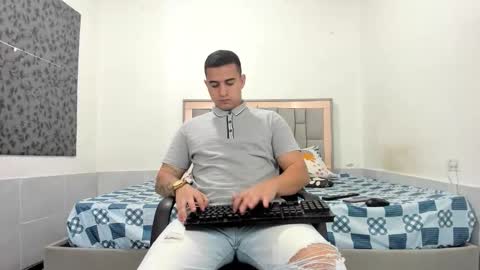 Snapshot of simonkeler chatting on 21, 3, 2026 SIMON KELER online show from 21, 3, 2026