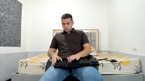 SIMON KELER online show from 25, 4, 2026