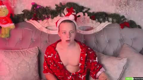 Snapshot of simonwarner chatting on 20, 12, 2025 Simon online show from 20, 12, 2025