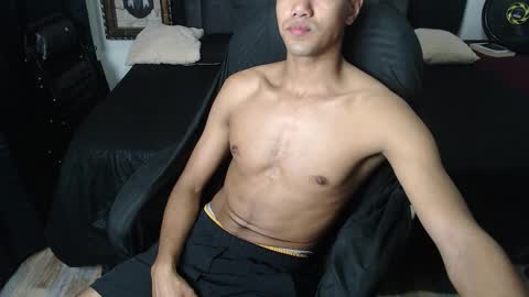 Snapshot of simple_guyy chatting on 17, 11, 2025 Andrey online show from 17, 11, 2025