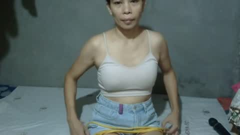 Snapshot of simply_me143 chatting on 19, 6, 2026 mia online show from 19, 6, 2026