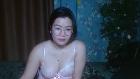 Snapshot of simply_niki chatting on 3, 2, 2026 zia online show from 3, 2, 2026