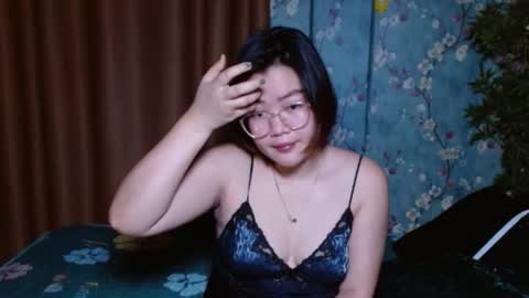 Snapshot of simply_niki chatting on 8, 2, 2026 zia online show from 8, 2, 2026