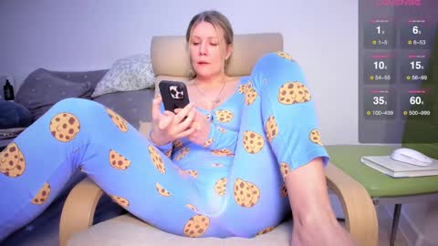 Snapshot of simply_sasha chatting on 19, 2, 2025 A present for me online show from 19, 2, 2025