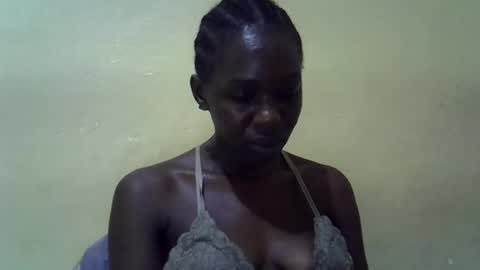 Snapshot of simplyloy33 chatting on 9, 7, 2026 simplyloy33 online show from 9, 7, 2026