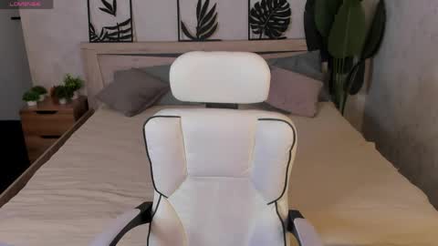 Hi my name is Cindy Id love to see you on my stream. My schedule for the week 2 GMT 3am-9am  MoTuFrSaSu online show from 24, 4, 2026