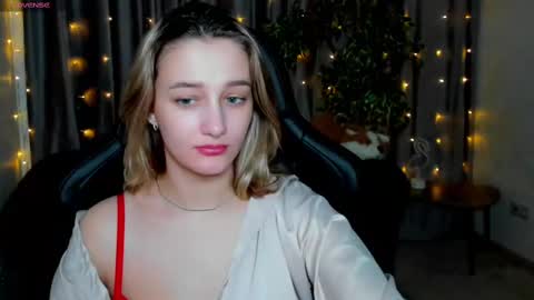 Snapshot of sinty_noria chatting on 10, 3, 2025 Sinty Noria online show from 10, 3, 2025