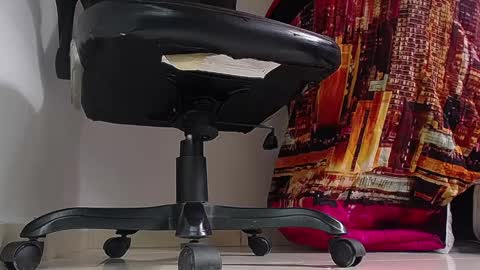 only foot                         worshipers here online show from 27, 2, 2025