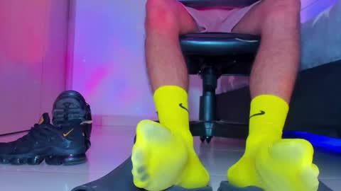 only foot                         worshipers here online show from 25, 3, 2026