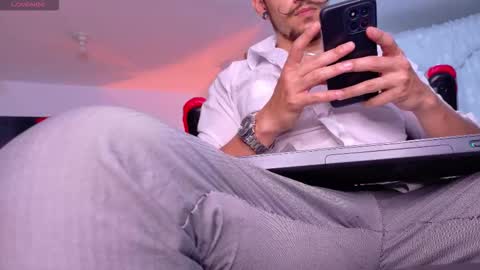 William independent models online show from 20, 3, 2026