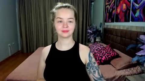 SirenaBloom online show from 8, 5, 2026