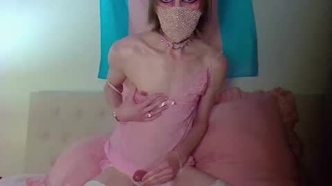 Snapshot of sissyariadneylux chatting on 18, 3, 2026 Sissy Ariadney Lux online show from 18, 3, 2026